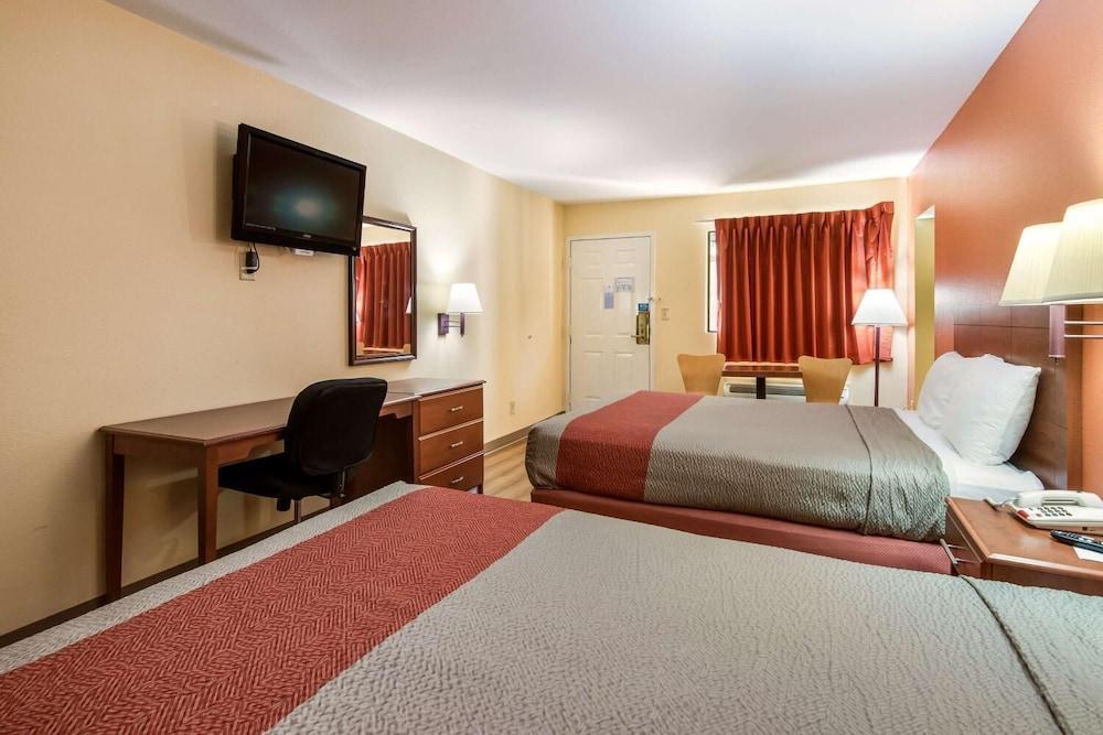 Rodeway Inn & Suites Macon Buitenkant foto