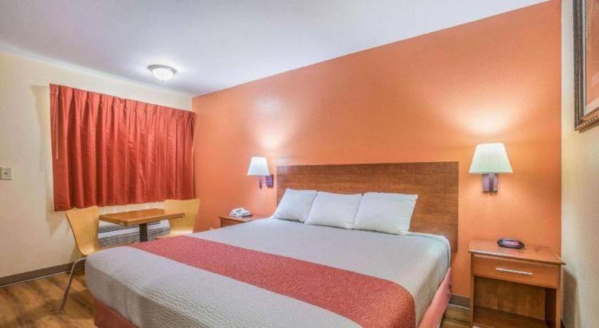 Rodeway Inn & Suites Macon Buitenkant foto